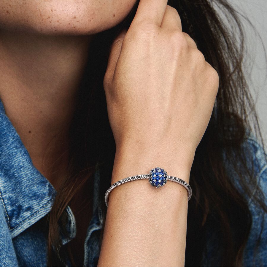 Joya Pandora Charm Azul Redondo Brillante en Pavé - Imagen 3