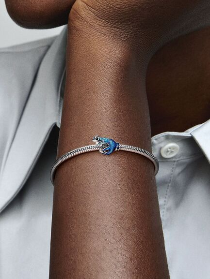 Charm Geco Azul Metálico Plata de primera ley