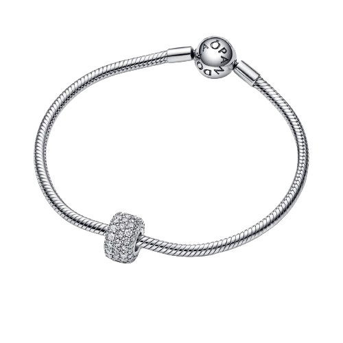 Charm Triple Fila Brillante en Pavé