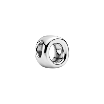 Charm en plata de ley Letra O