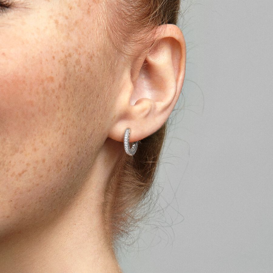 Pendientes de aro en plata de ley Corazones de Pandora pequeños