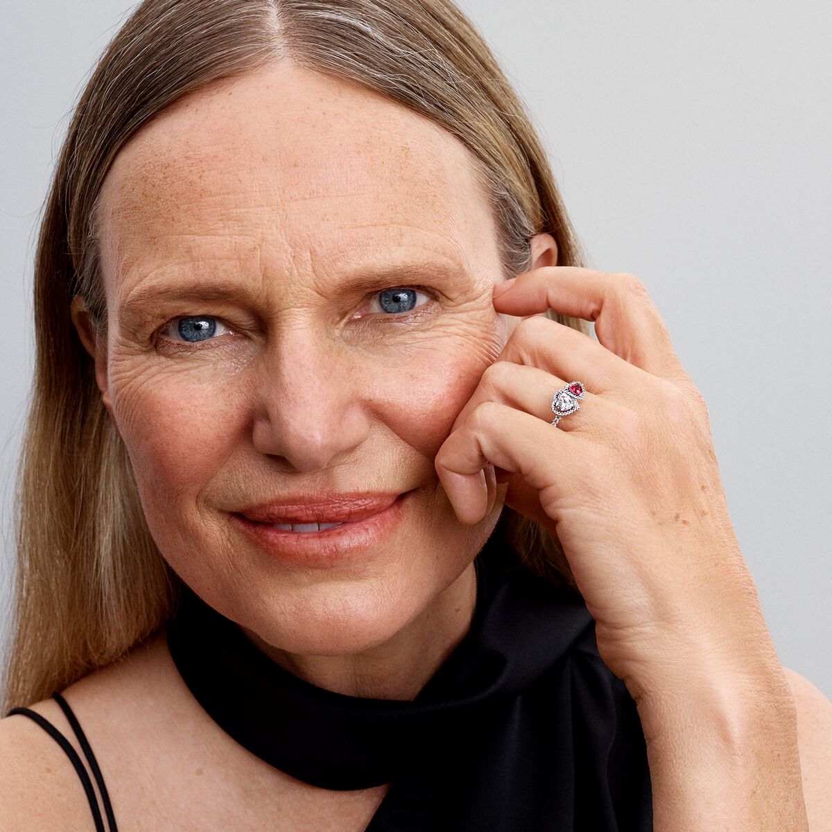 Anillo Halo Corazones