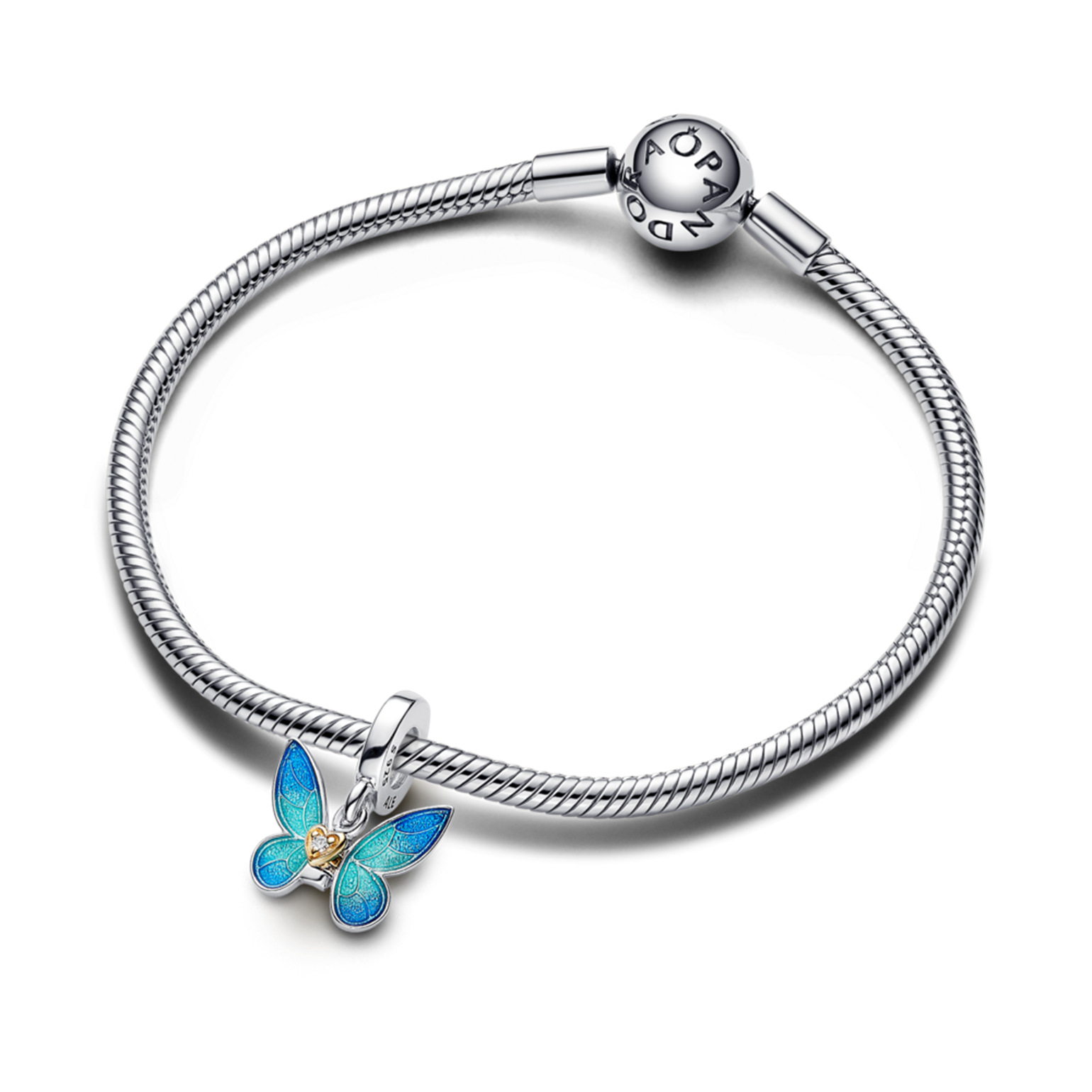 Charm Colgante Mariposa Pandora Club 2024 en pulsera Pandora
