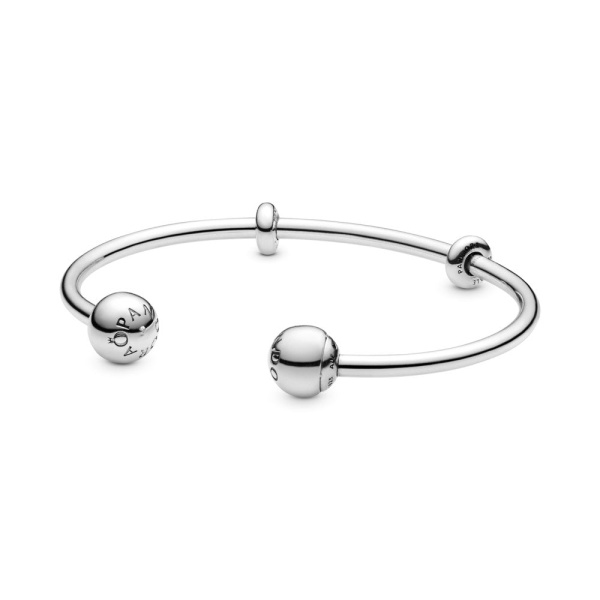 Brazalete abierto con cierre de logo PANDORA
