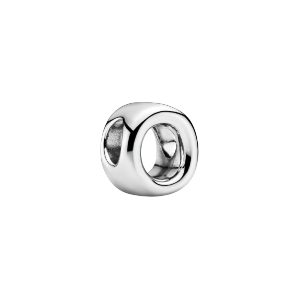 Charm en plata de ley Letra O