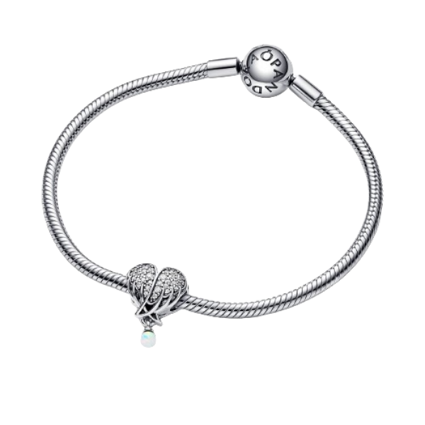Charm Alas de Ángel y Corazón Brillante